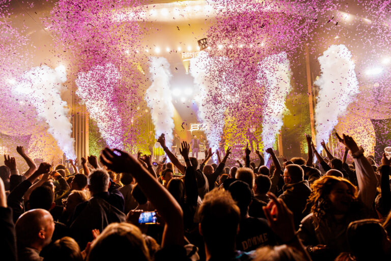 5 euro discount off 2-Day Ticket